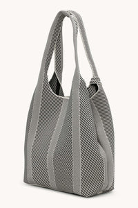 Knitted Bag in Milk Creme/Black
