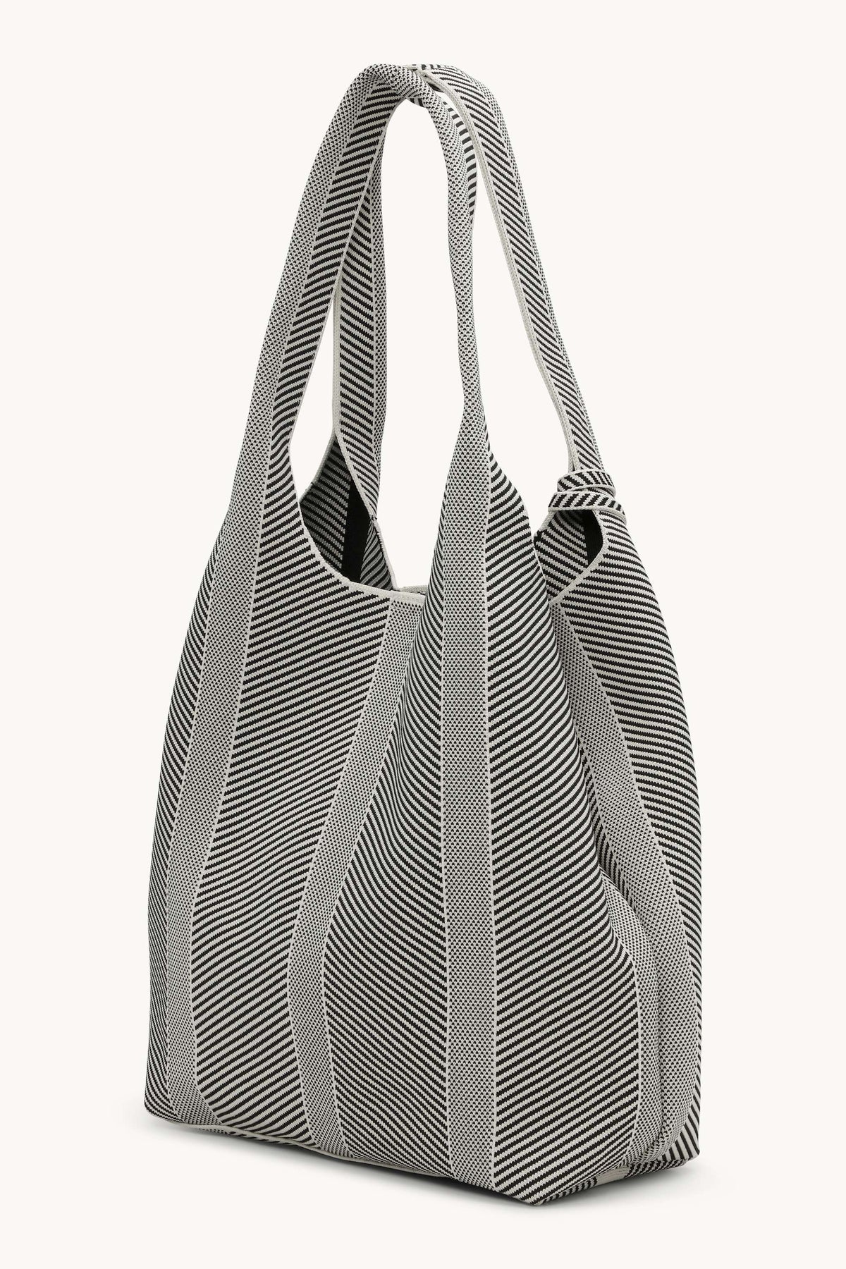 Knitted Bag in Milk Creme/Black