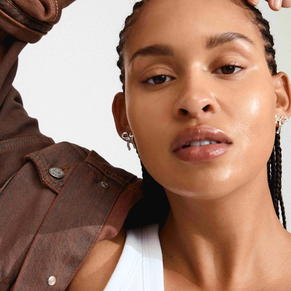 CASSIAN BOW EARRINGS | SILVER