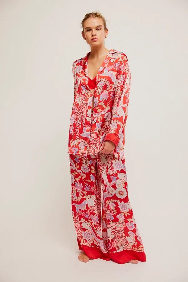 Dreamy Days PJ Set in Flame Red