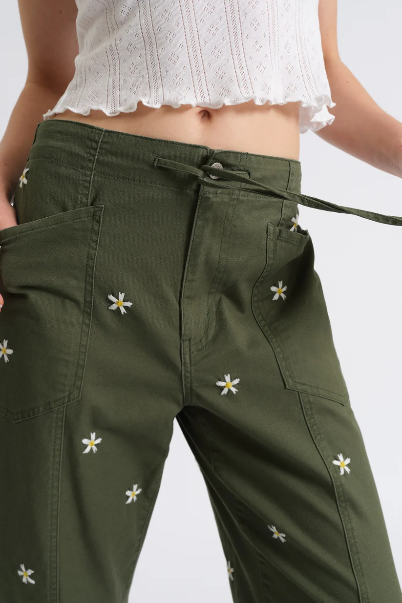 Villa Drawstring Barrel Leg Pant | Bronze Green Daisy