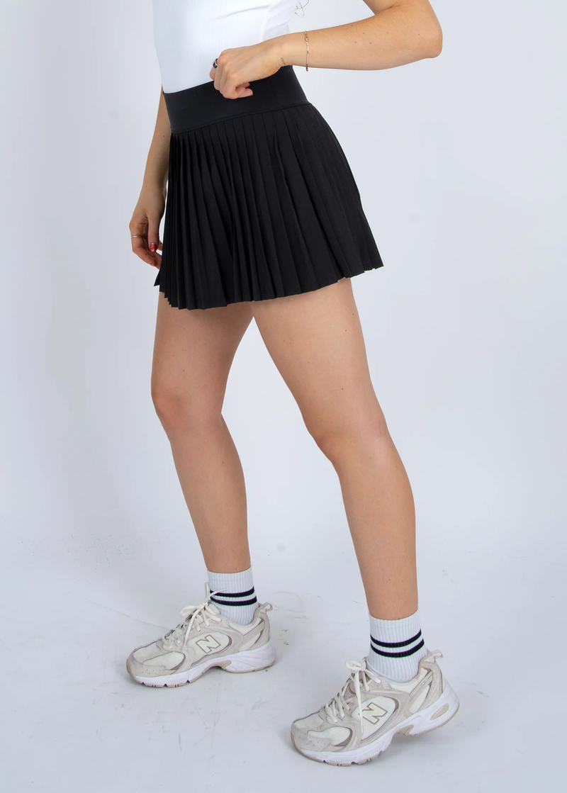 Yura Pleated Skirt in Black