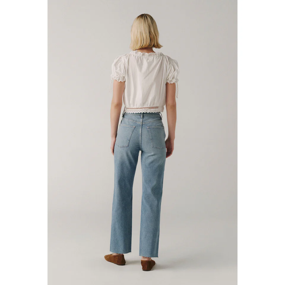 ASE Straight Leg | Springtime in the park