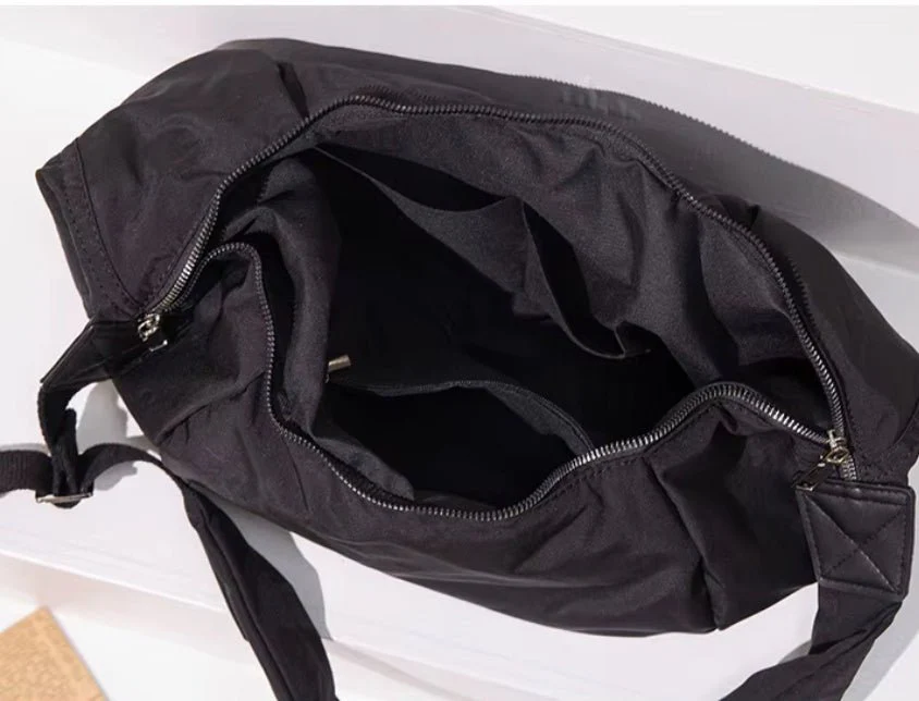 Cana Crescent Crossbody | Black
