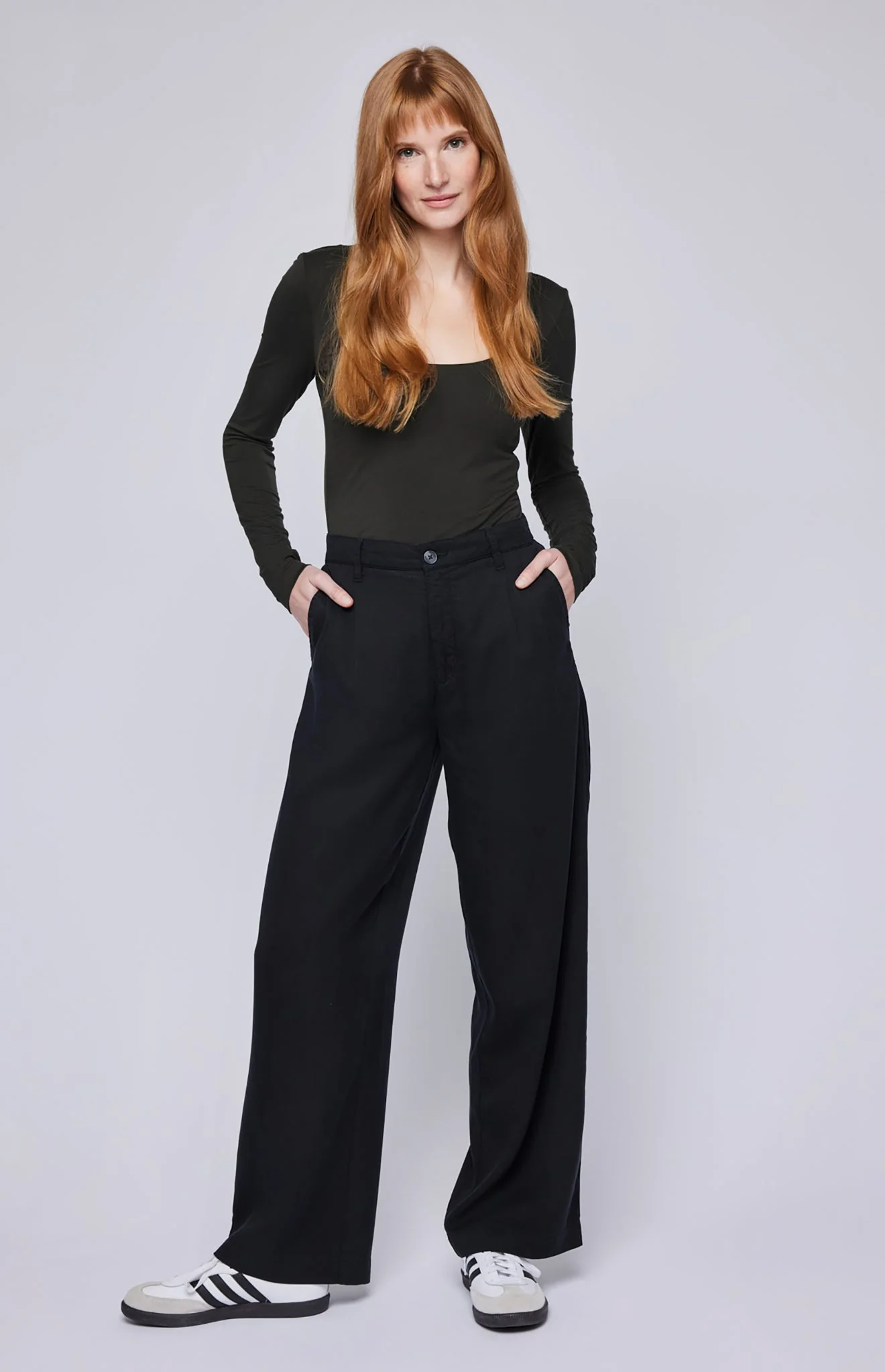 Phoenix Pant in Black