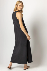 Sleeveless Keyhole Dress in Black