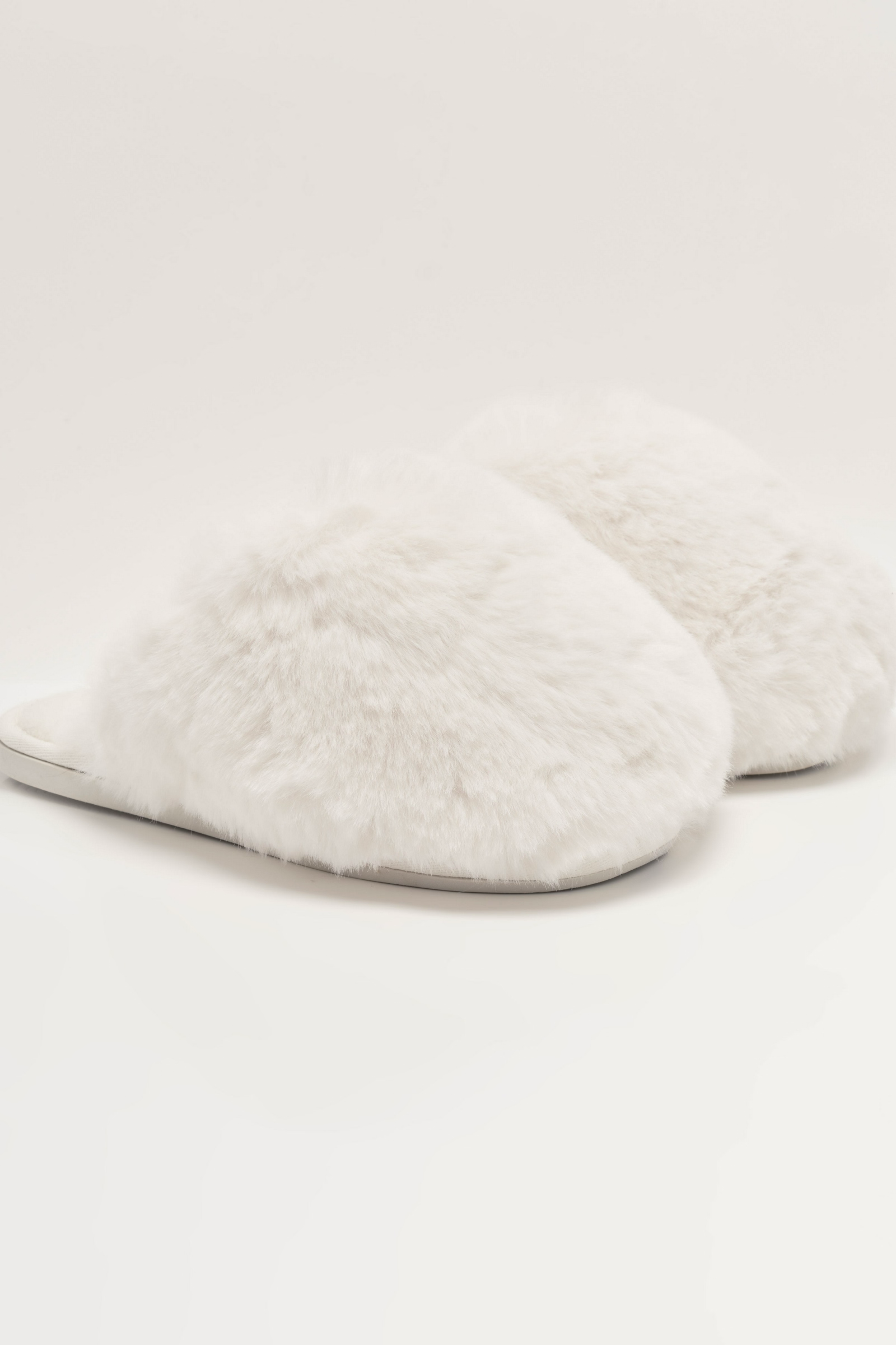 Snowball Slippers in Snow
