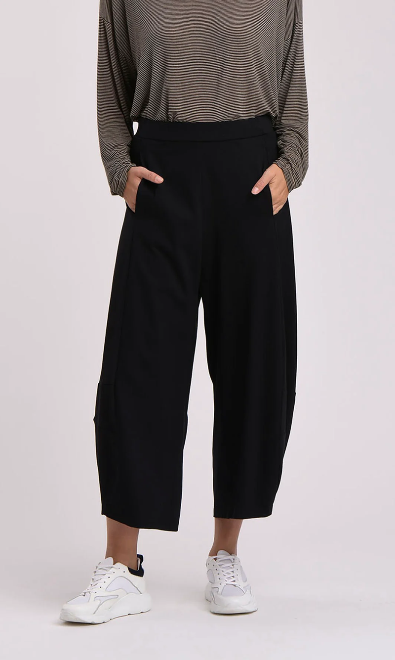 The Unia Pant In Black