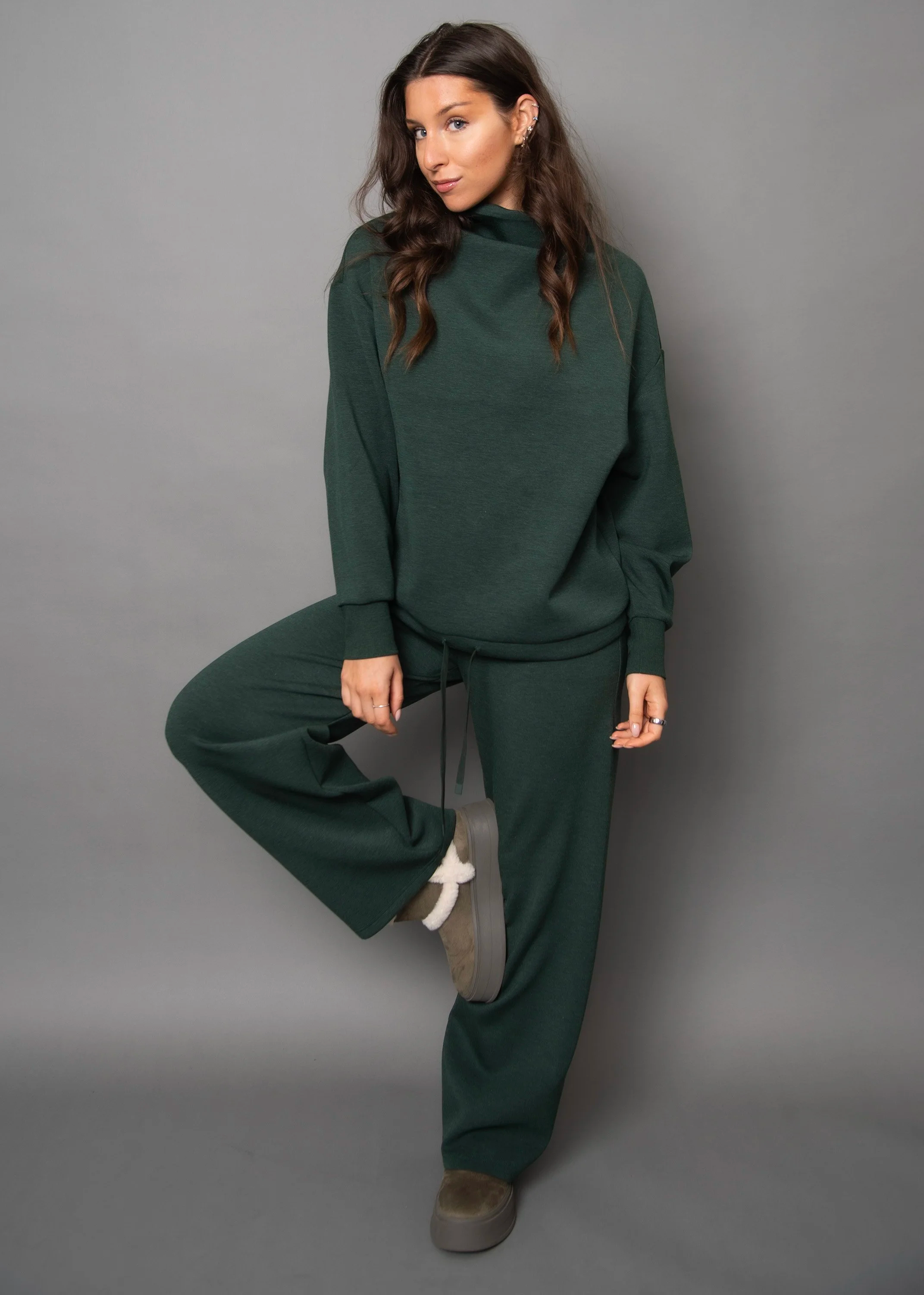 Victoria Luxe Soft Knit Pant in Pine
