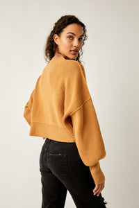 Easy Street Crop Pullover In Golden Squash