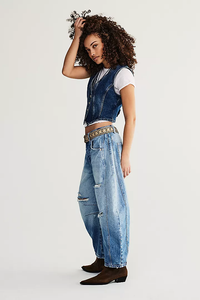 GoodLuck Mid-Rise Barrel Jeans In Barnyard Blue