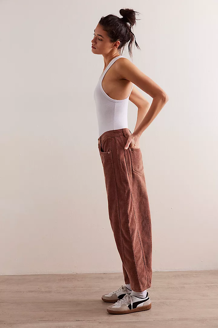 Loose Fit corduroy broek voor dames in Zwart - BONNY Loose Fit corduroy broek voor dames in Zwart - BONNY