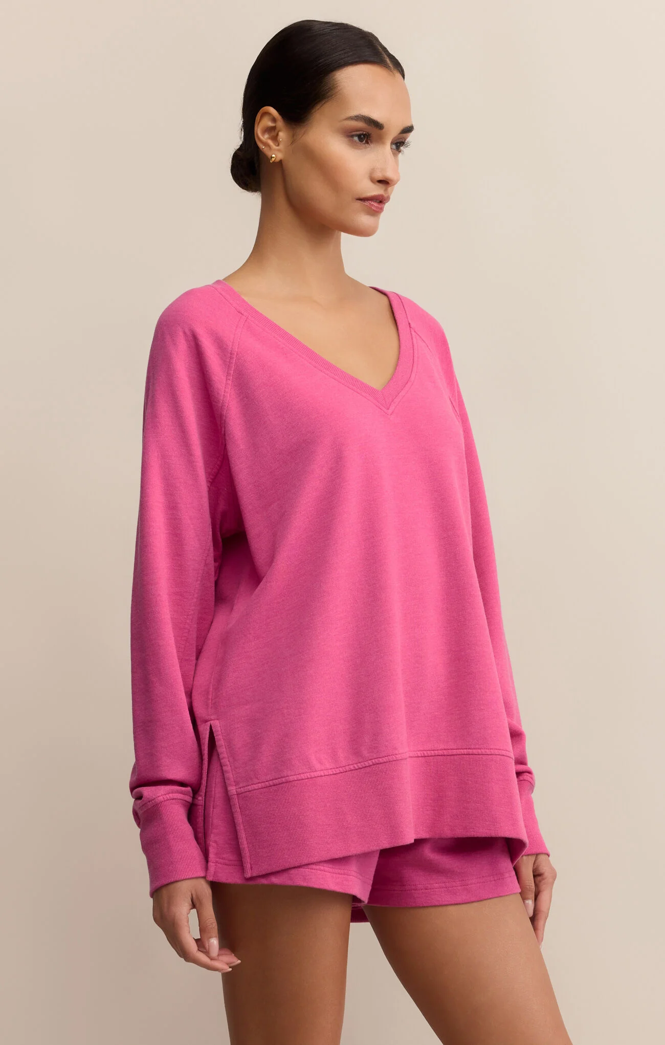 V-Neck Weekender in Island Pink