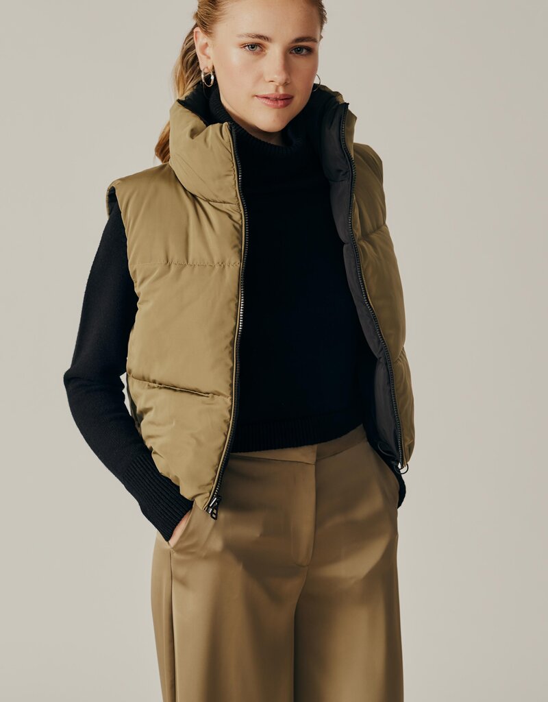 Kansas Reversible Puffer Vest in Black/Olive – Krush Clothing Boutique
