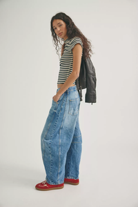 Good luck Mid-Rise Barrel Jeans | Ultra Light Beam
