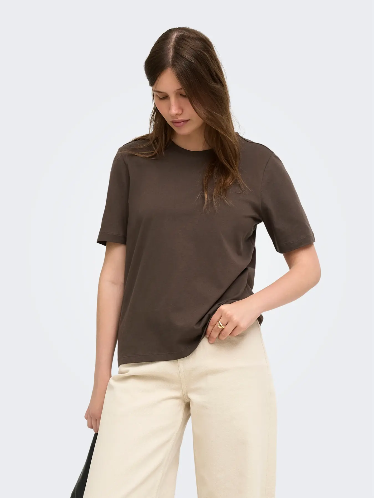 Happy Short Sleeve O-Neck Tee in Chocolate