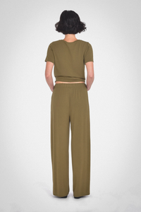 Essex Wide Leg Pant in Moss