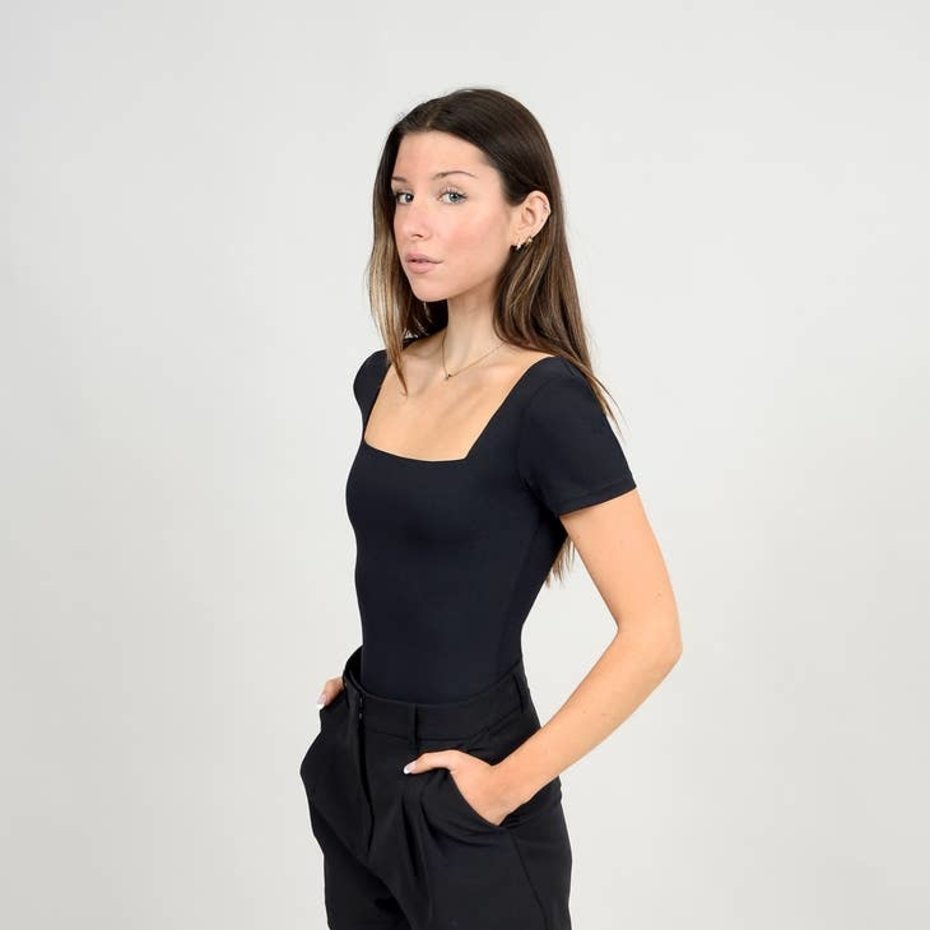 Stacy Short Sleeve Bodysuit l Black