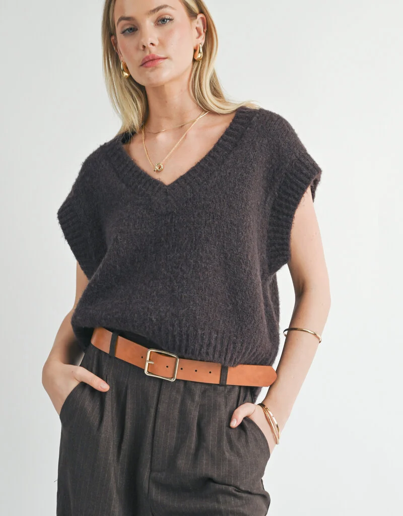 Peyton Oversized Sweater Vest in Chocolate