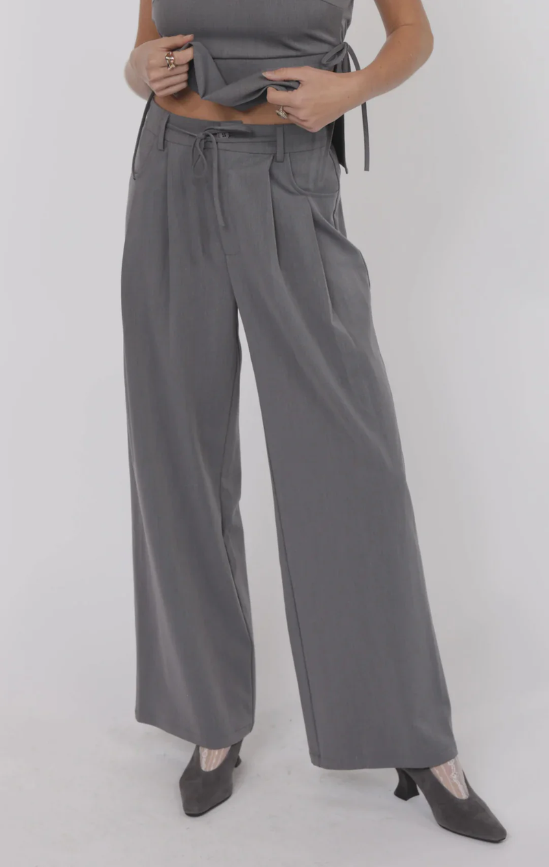 Cheeky Pleated Pants with Tie Belt