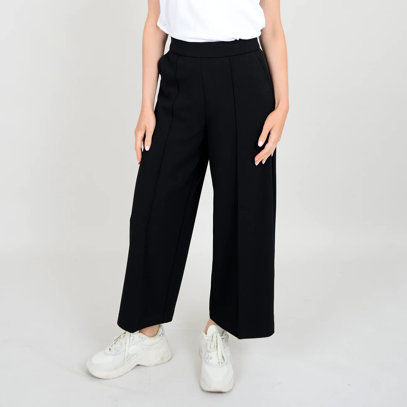 Wynia Wide Leg Pant