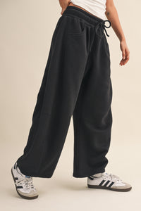 Barrel Sweats in Black
