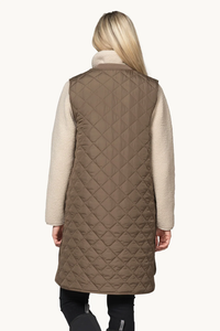 Art 25 Quilted Vest in Mud