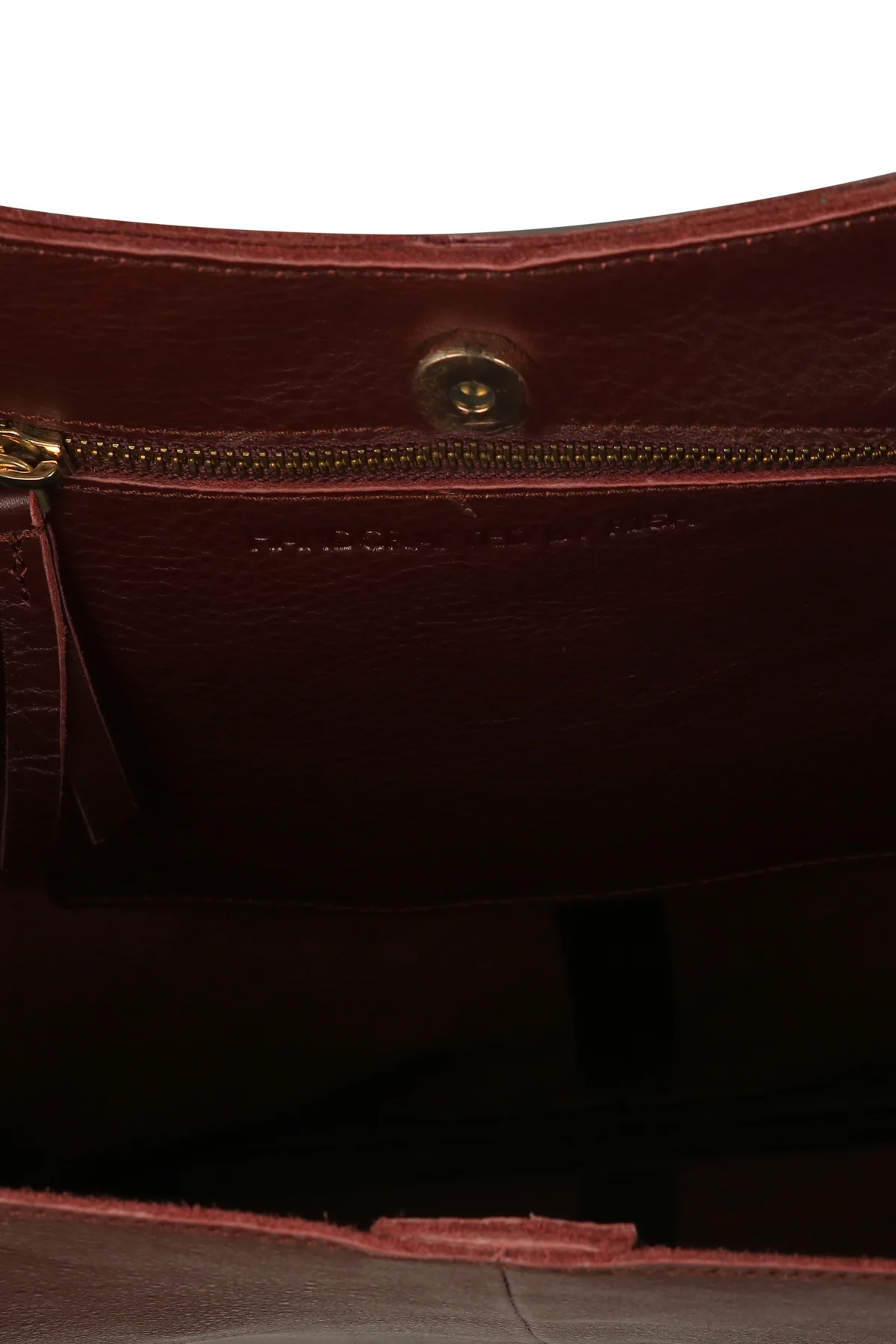 Knot Leather Shoulder Bag in Auggie Maroon