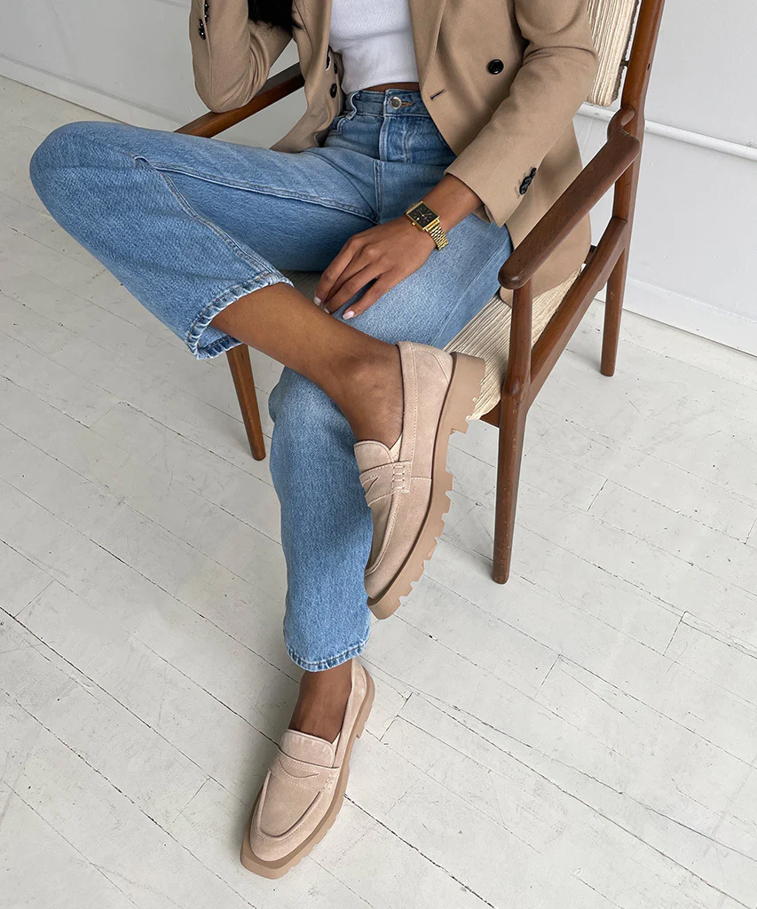 The Elias flats In Dune Suede