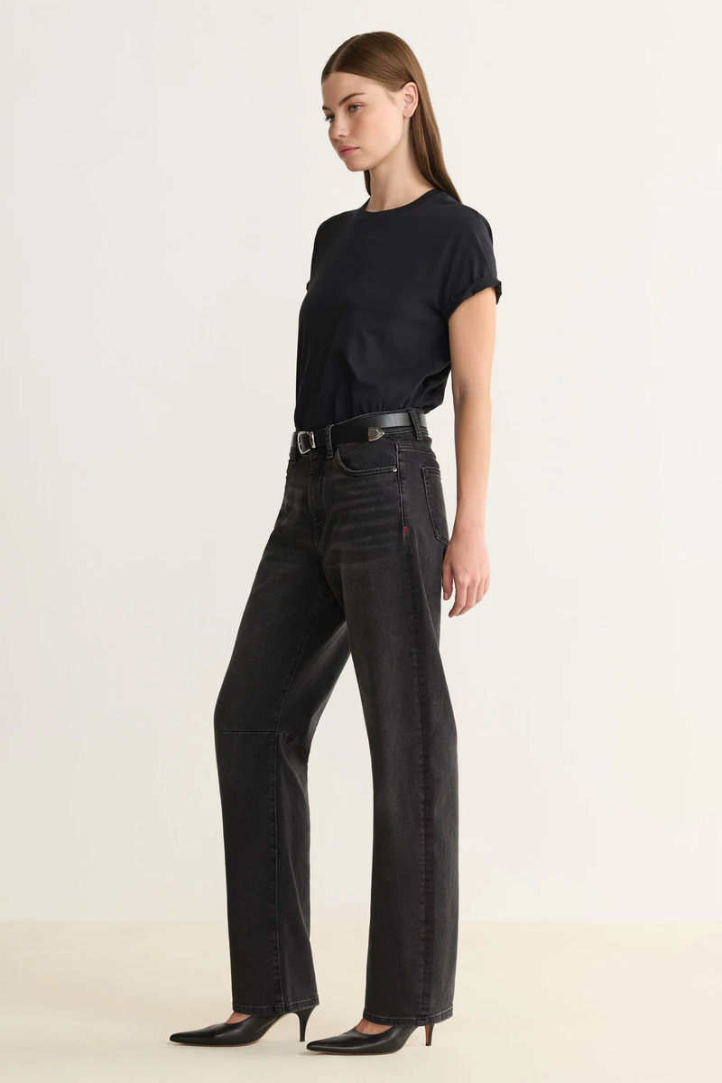 BNA | Soft Curve Barrel Jeans 32"