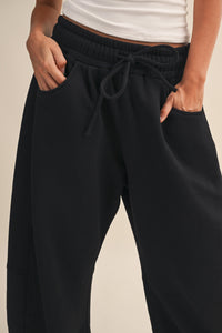 Barrel Sweats in Black