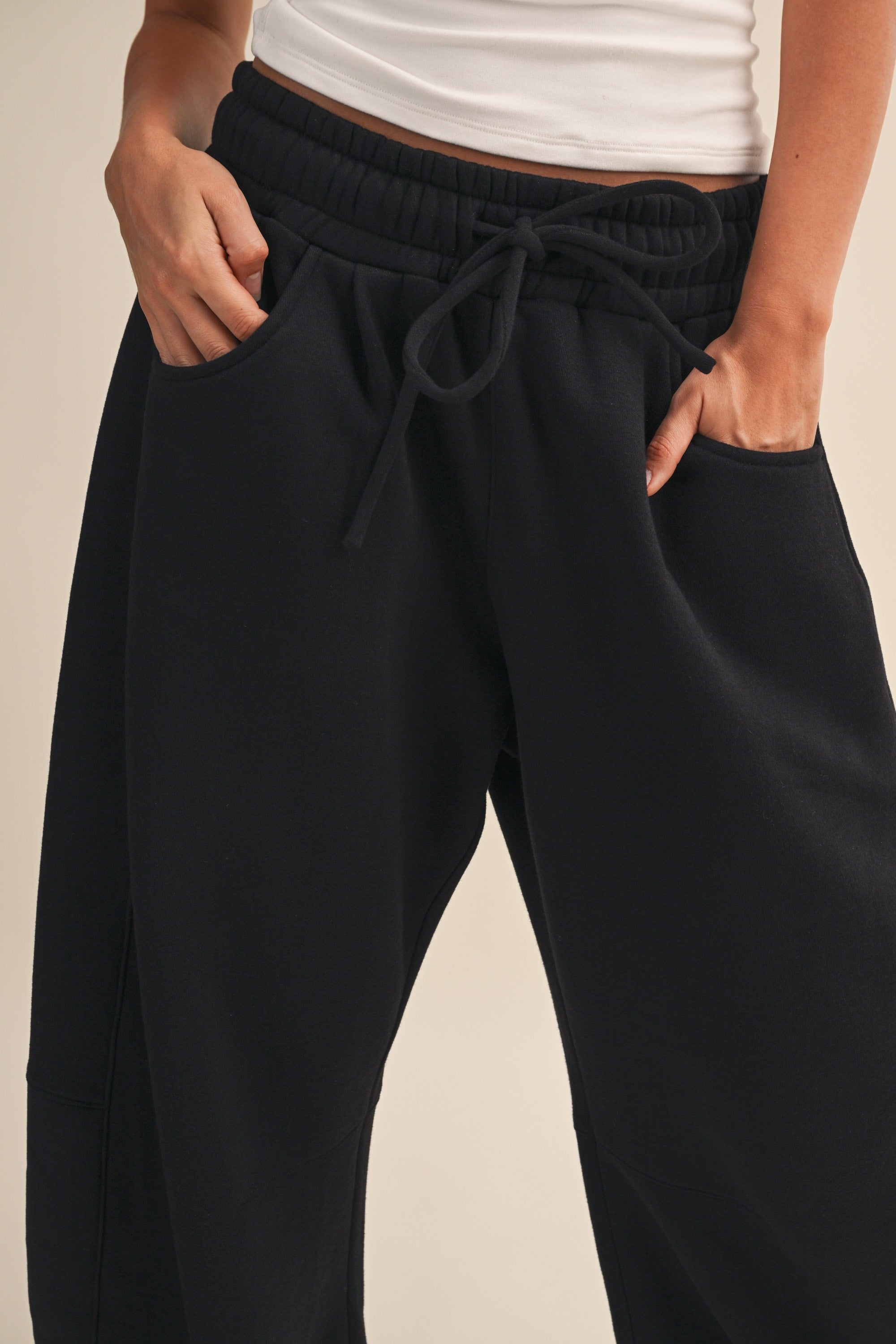 Barrel Sweats in Black