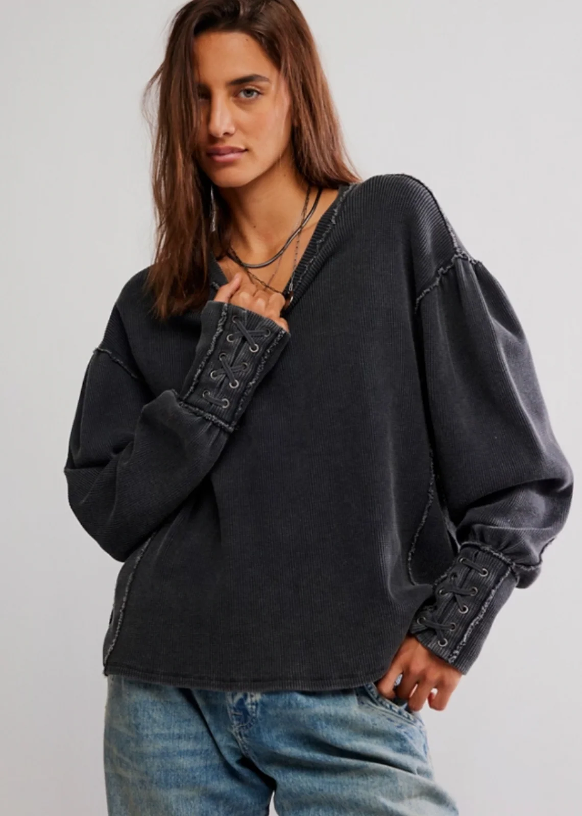 The Lapis Cuff Top in Black