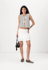 Onleva Striped Vest | Cloud Dancer
