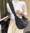 Cana Crescent Crossbody | Black