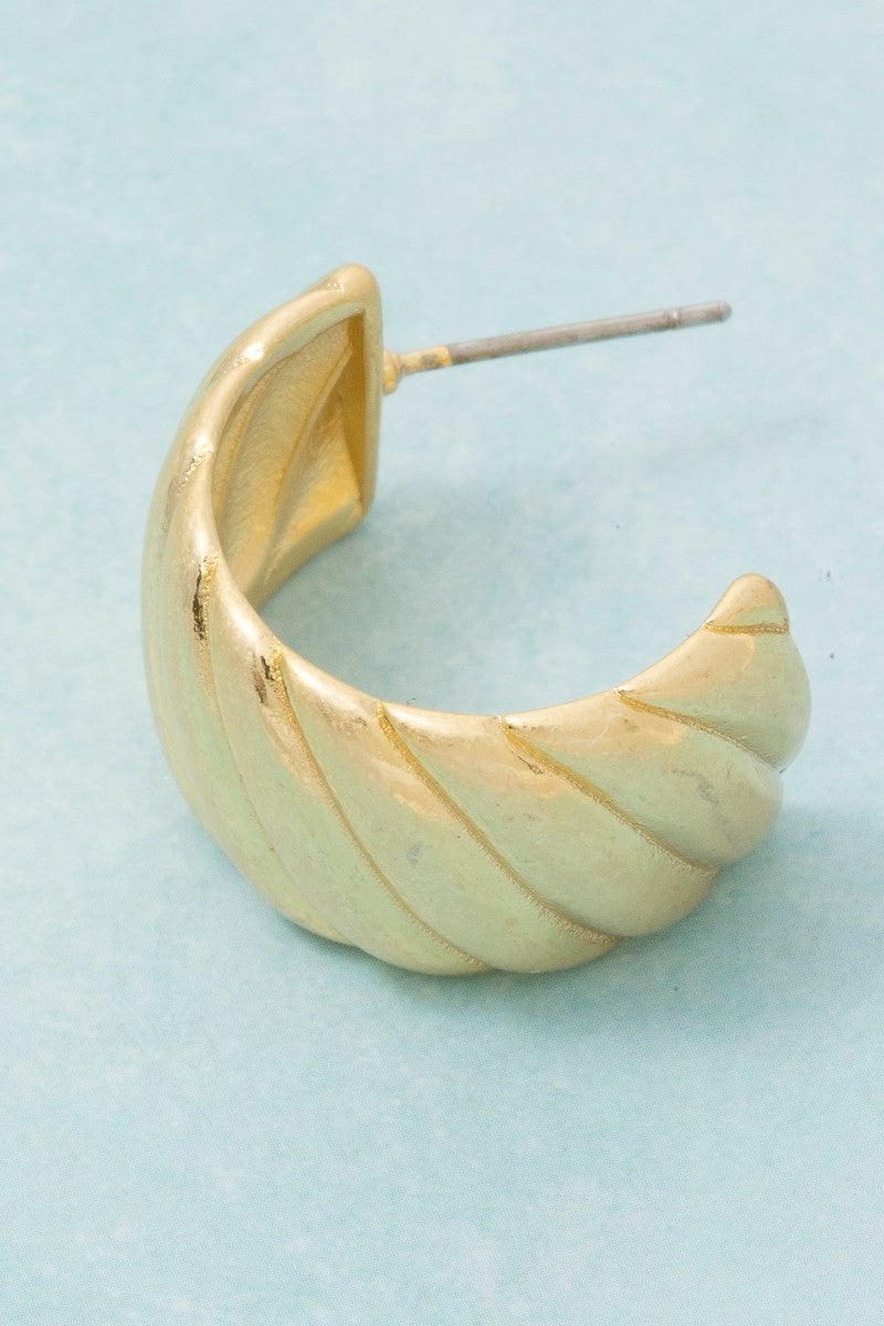 Vintage Gold Wide Chunky Wavy Hoop Earrings