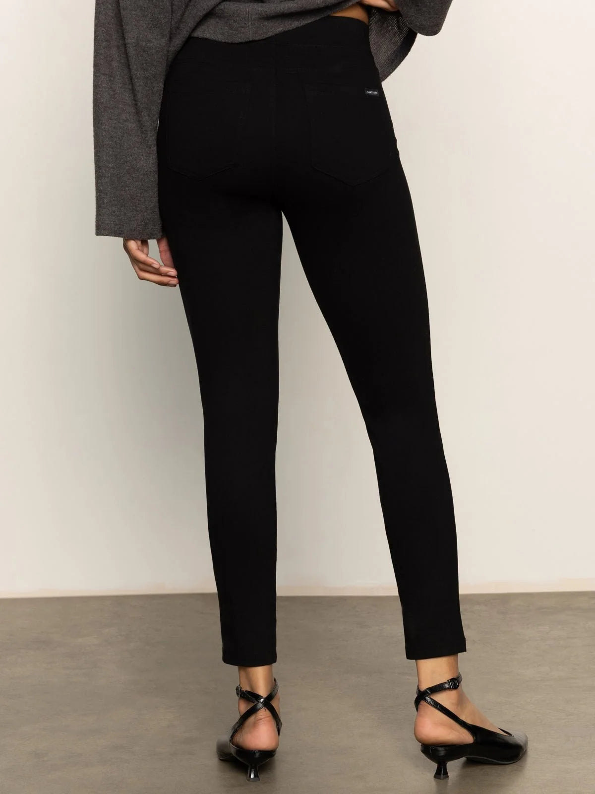 Runaway Pull On Ponte Legging in Black