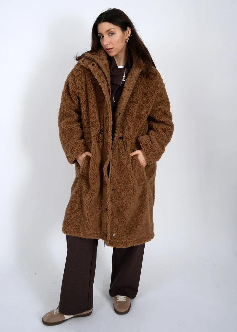 Mila Long Sherpa Jacket in Caramel
