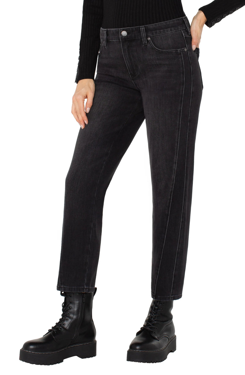 Liv Relaxed Non-Skinny Skinny with Seam Details | Washed Black